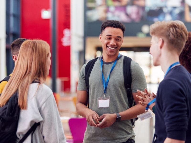 Advice on helping students to form social bonds and join clubs and societies after two years of isolation