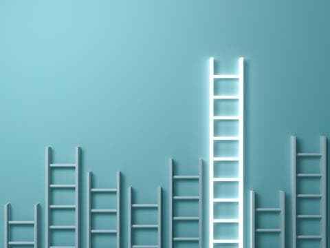 Ladders of different lengths