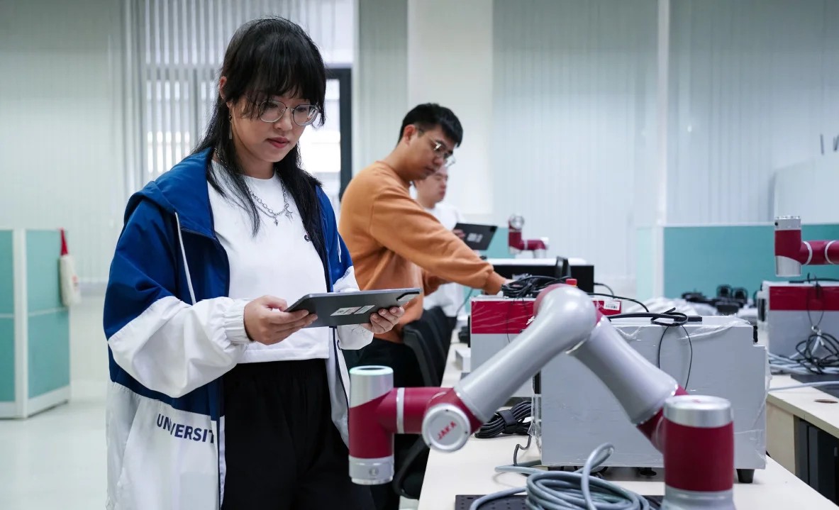 399556-1.-澳大推進人工智能融入工程專業課程_1