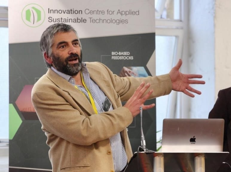 professor-matthew-davison-icast-launch-773x575