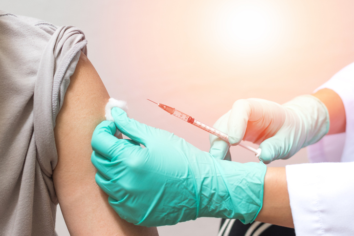 vaccine needle inoculation injection