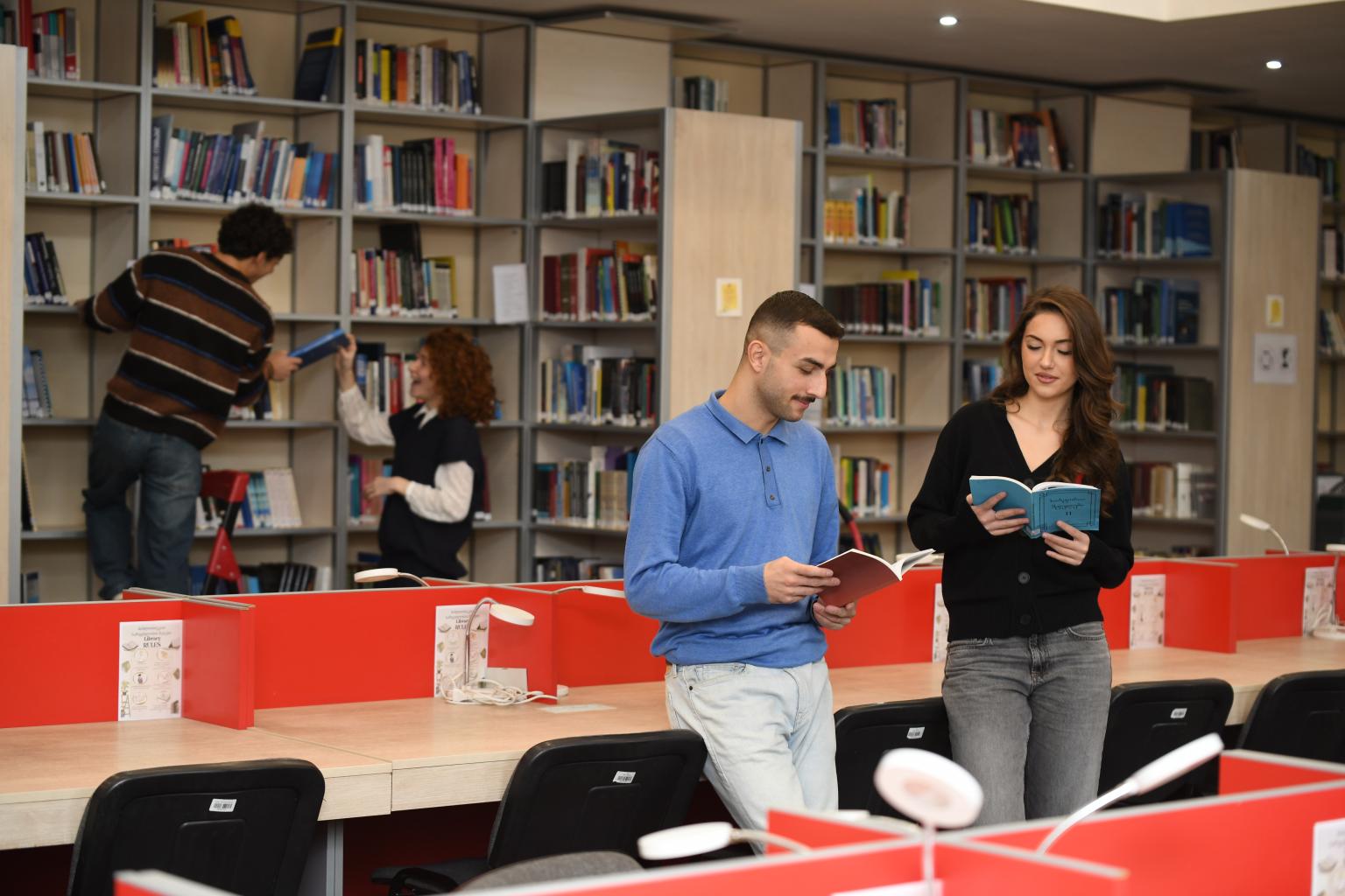 ილიას დარბაზი