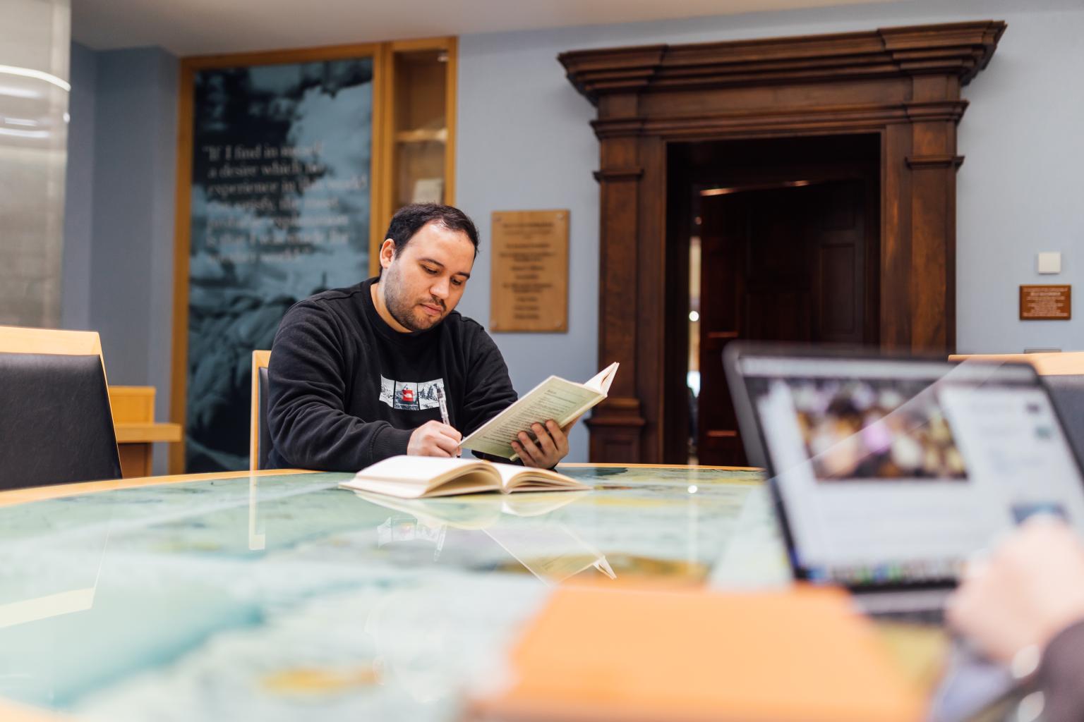 THE Student Gallery 3