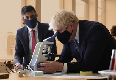 Boris Johnson and Rishi Sunak in a school science lesson