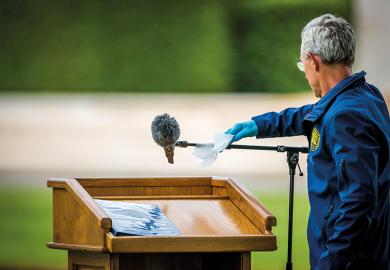 Cleaning lectern