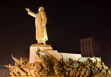 Mao Zedong statue