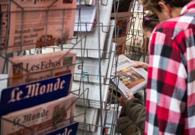 newspaper-kiosk-in-paris-day-after-terrorist-attacks-in-november-2015