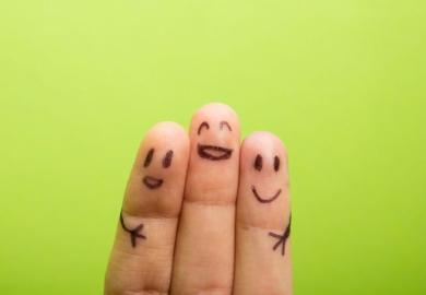 Three fingers which are happy to be friends