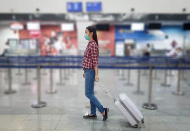 Wearing mask in airport