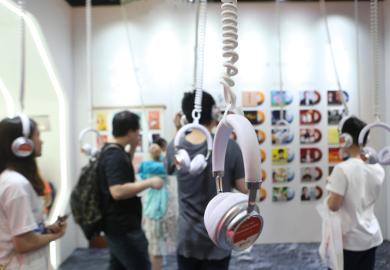 Visitors read audio books to illustrate Ear candy