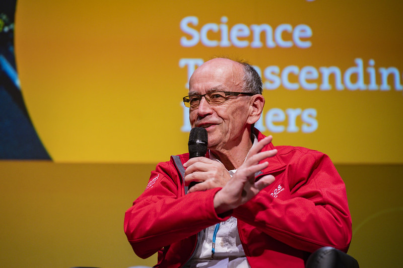 ‘Broken journal system’ needs government oversight, says Nobelist