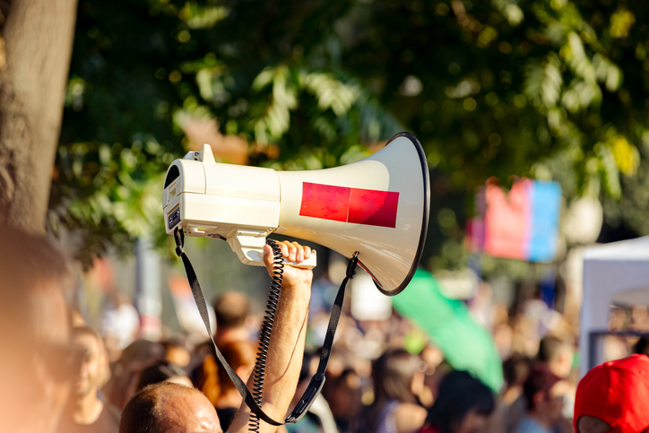 University investigating marketing academic for blog criticism