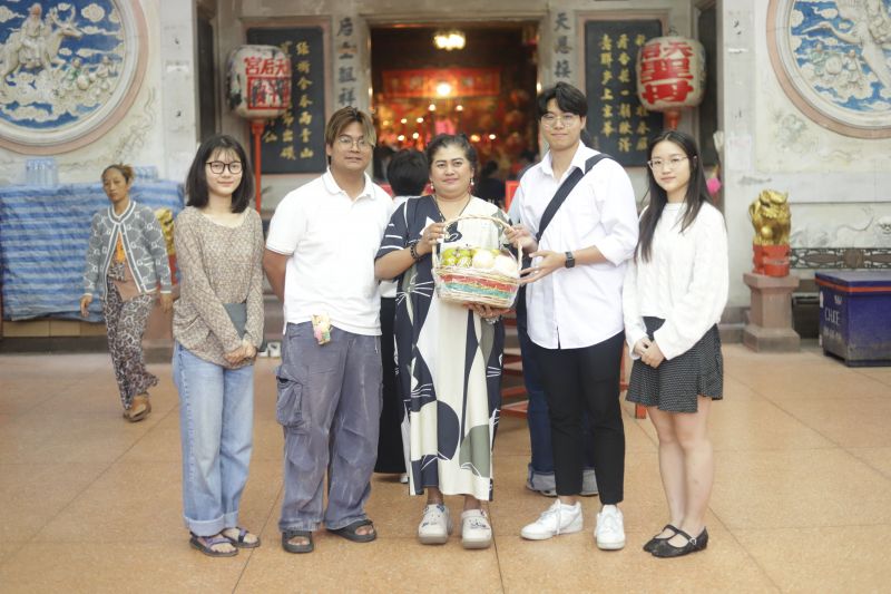 Students sue Thai university over major redevelopment project