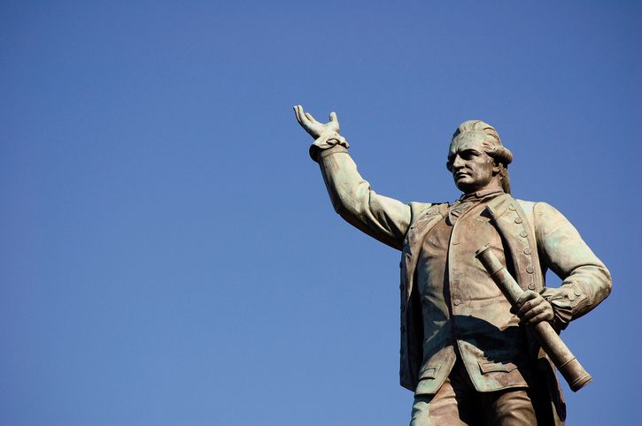 Keep your name, James Cook University warned by minister