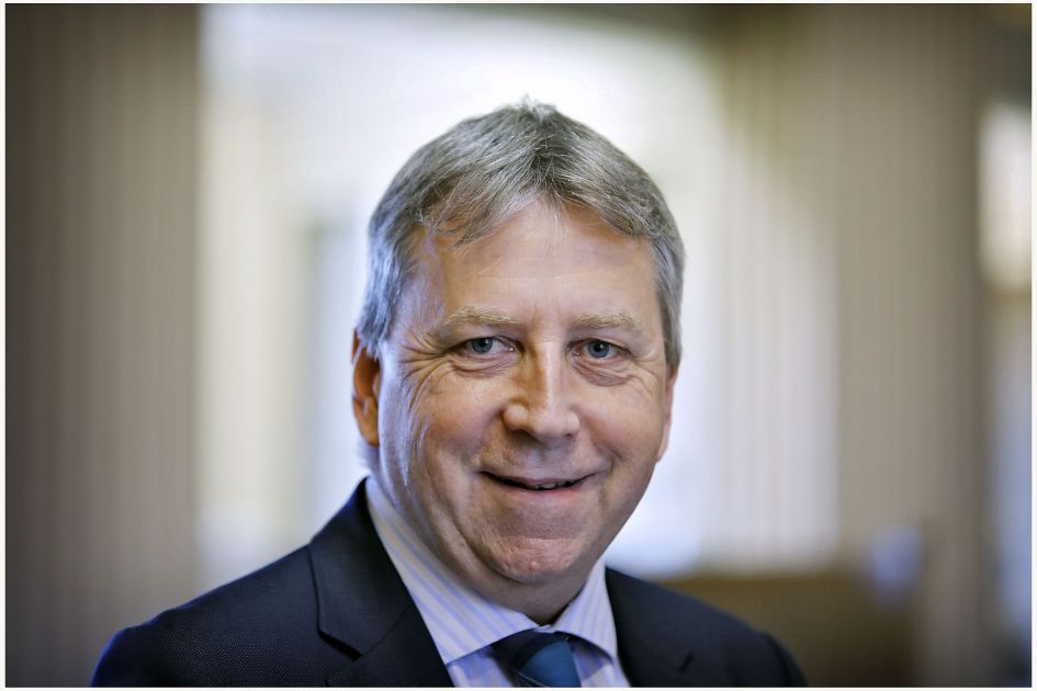 Peter Mathieson to step down as Edinburgh vice-chancellor