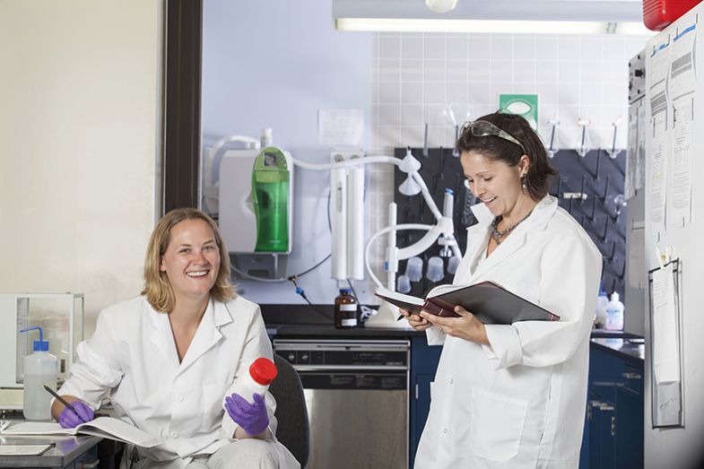 two women in lab