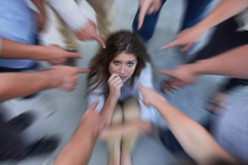 Accuse pointing fingers