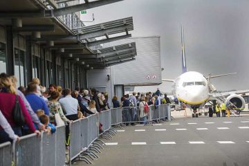 airport-queue