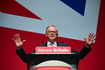 Australia's Prime Minister Anthony Albanese gestures as he prepares to speak on the first day of the annual Labour Party conference in Liverpool, north-west England, on 28 September, 2025.