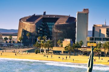 Biomedical Research Building, Manel Brullet and Albert Pineda, Barceloneta beach, Barcelona, Spain Biomedical Research Building, Manel Brullet and Albert Pineda, Barceloneta beach, Barcelona, Spain