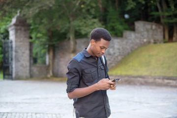 BME sutdent on mobile phone BME sutdent on mobile phone