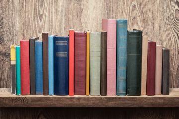 Books on bookshelf Books on bookshelf