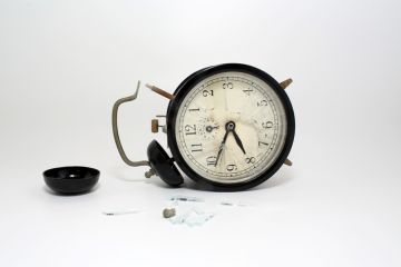 Broken clock