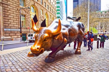 Charging bull in Wall Street, New York