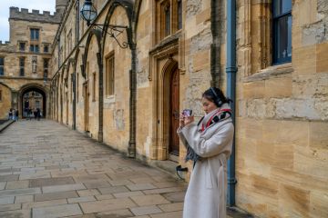 Chinese students in Oxford