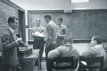 September 1950: The small classes of Kenyon College bring students closer to the professors September 1950: The small classes of Kenyon College bring students closer to the professors