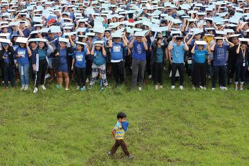 children graduate children graduate