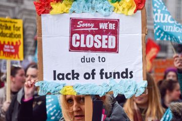 Thousands of teachers and university staff march in London during a pay strike in February 2023 Thousands of teachers and university staff march in London during a pay strike in February 2023