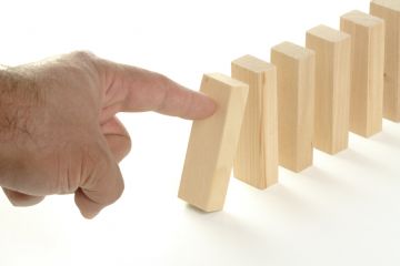 Dominoes aligned Dominoes aligned