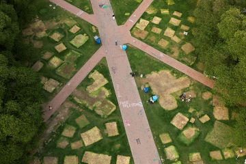 A drone view shows marks left by tents next to signs as people pack up to leave a protest encampment, organised in support of Palestinians in Gaza, after protesters agreed to voluntarily end the camp at the University of Washington in Seattle, 20 May 2024 A drone view shows marks left by tents next to signs as people pack up to leave a protest encampment, organised in support of Palestinians in Gaza, after protesters agreed to voluntarily end the camp at the University of Washington in Seattle, 20 May 2024