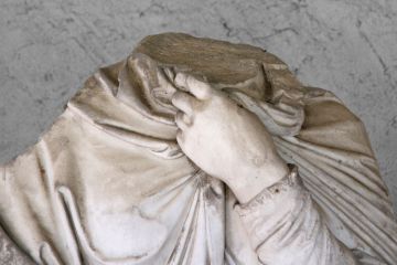 Headless statue, Frankfurt, Germany Headless statue, Frankfurt, Germany