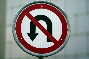 No u-turn road sign