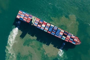 Container ship turning Container ship turning