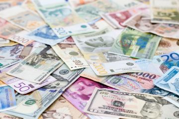 How to decide whether you should give money to your alma mater - and how much to give money, cash