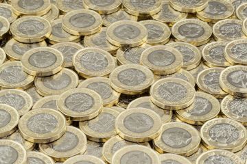  New British pound coins introduced in 2017