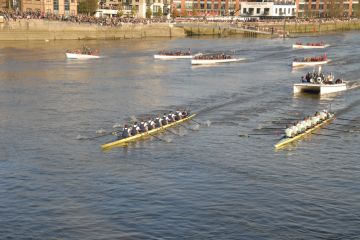 2015 boat race on the Thames between Oxford and Cambridge