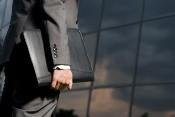 Deloitte have identified seven key issues facing UK higher education briefcase consultants deloitte