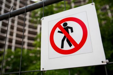 Construction site warning