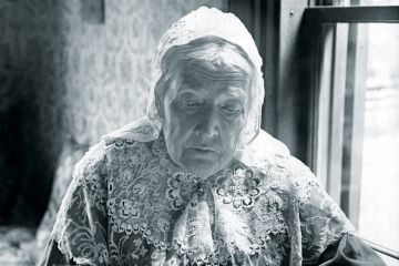 Julia Ward Howe writing at desk, 1906 Julia Ward Howe writing at desk, 1906