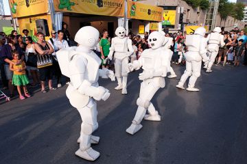 Robots dance in the street Robots dance in the street