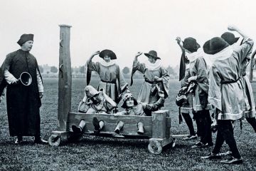 stocks-re-enactment stocks-re-enactment