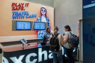 Storefront to a money or currency exchange at Sydney Kingsford-Smith International Airport