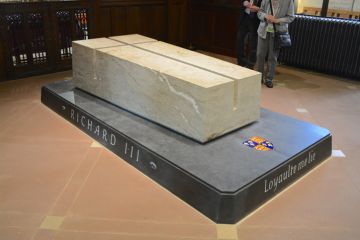 Tomb of King Richard III, buried at Leicester cathedral of Saint Martin Tomb of King Richard III, buried at Leicester cathedral of Saint Martin