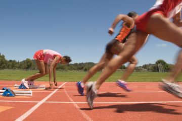Track runner slow off the starting blocks Track runner slow off the starting blocks