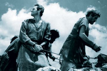 Film still of Ben Hur who has fallen into slavery as a metaphor for universities refuse to ‘slavishly follow’ teacher training plans