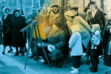 An artist sets up his easel on Montmartre in Paris, and immediately attracts a curious crowd of onlookers. An artist sets up his easel on Montmartre in Paris, and immediately attracts a curious crowd of onlookers.